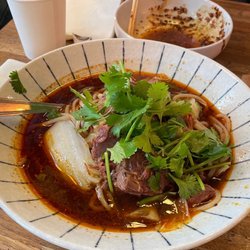 Trois Fois Plus de Piment - Sichuan beef noodles w/ soup