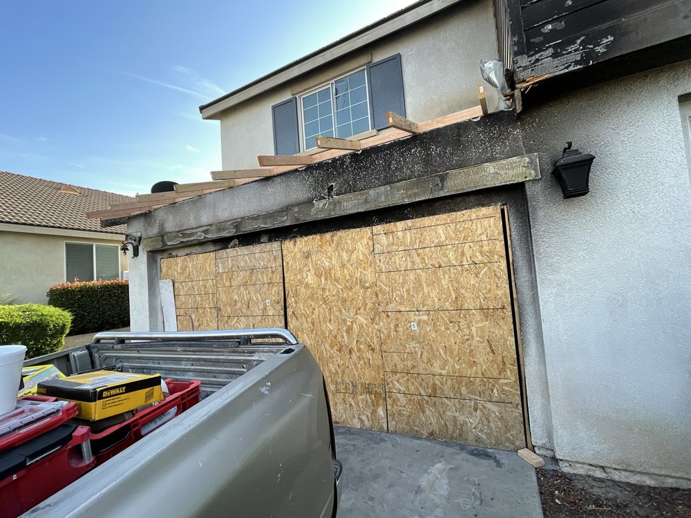 Slide of Oscar Roofing  services