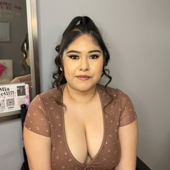 Blo Blow Dry Bar - Makeup by Mia - Blow Dry/Out Services Near Me - Jacksonville, Florida