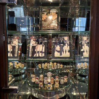 Shanahan's Steakhouse - Steakhouses Near Me - Denver, Colorado Shanahan's Steakhouse - Steakhouses Near Me - Denver, Colorado