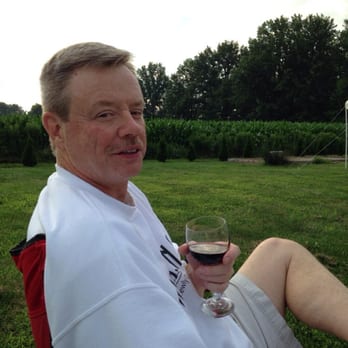 Soine Vineyards - Hubs - Wineries Near Me - Powell, Ohio