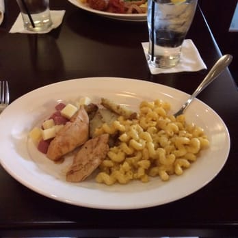 Angelo's Restaurant - Lunch buffet, Mac n' Cheese, Potatoes, Chicken, and sausage and cheese squares - Italian Near Me - Washington, Pennsylvania Angelo's Restaurant - Lunch buffet, Mac n' Cheese, Potatoes, Chicken, and sausage and cheese squares - Italian Near Me - Washington, Pennsylvania