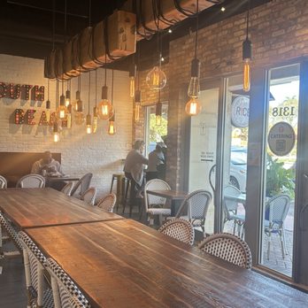 Rice Mediterranean Kitchen - Inside - Mediterranean Near Me - Miami, Florida Rice Mediterranean Kitchen - Inside - Mediterranean Near Me - Miami, Florida