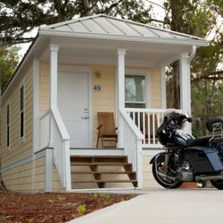 Live Oak Landing - RVC Resort Cottage Cottages settled in nature