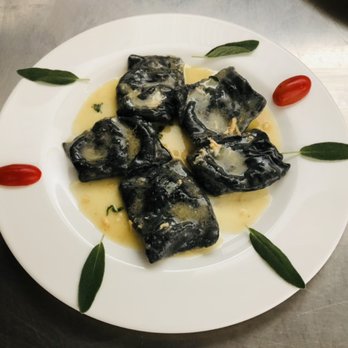 Il Posto - Black Ravioli stuffed with Crab Meat - Italian Near Me - Brooklyn, New York Il Posto - Black Ravioli stuffed with Crab Meat - Italian Near Me - Brooklyn, New York