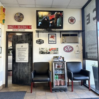 Cypress Auto Repair & Smog - TV and free refreshments - Smog Check Stations Near Me - Cypress, California