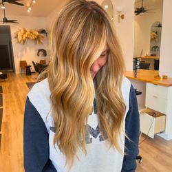 Manes Salon