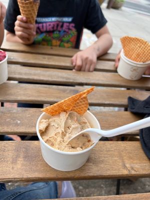 Cuzzy’s Ice Cream Parlor by null