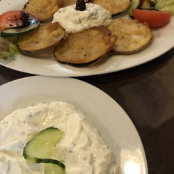 Amfipolis - Gebratene Auberginen mit Zaziki, dazu gab es geröstetes Brot. Köstlich!