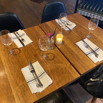 North Italia - Table decor - Pizza Near Me - El Segundo, California