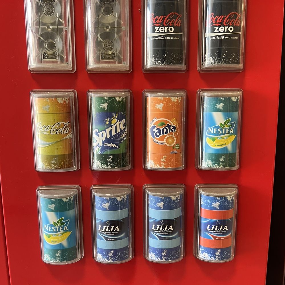 Wash & Dry - Soft drinks 4.50 Euros as of 2023/6. - Laundry Services Near Me - Florence, FI