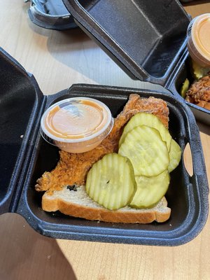 Dave's Hot Chicken by null