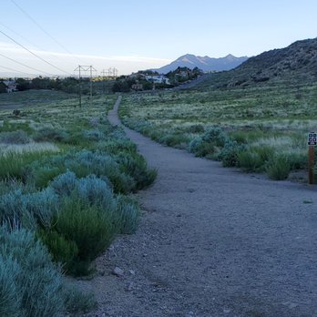 Menaul Trailhead - Cold & blowing this morning.. - Hiking Near Me - Albuquerque, New Mexico