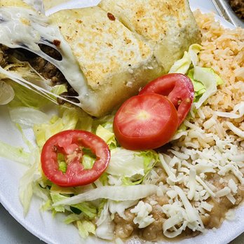 Chef Chuyitos Taquería - Deliciosa quesadilla de asada - Food Stands Near Me - El Monte, California