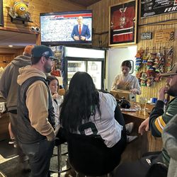 Pit Stop Bar & Grill - Bar