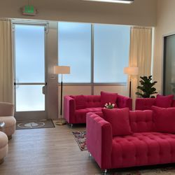 Alternatives Pregnancy Center - Waiting Room