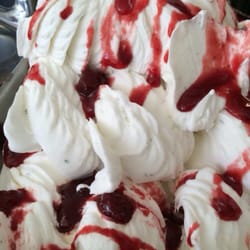 mr.eis espressobar-gelateria - Zitrone eis mit basilikum und Erdbeeren Soße ....