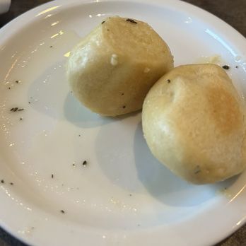 Pizza Nova - Complimentary garlic knots - Pizza Near Me - San Diego, California