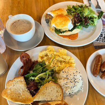 Egghead Cafe - Tiramisu Latte*, Crab Meat Benedict, & 2 Eggs-Brekky. - Coffee & Tea Near Me - Honolulu, Hawaii