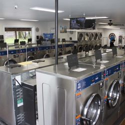 Caln Laundromat - Clean, bright, always attended