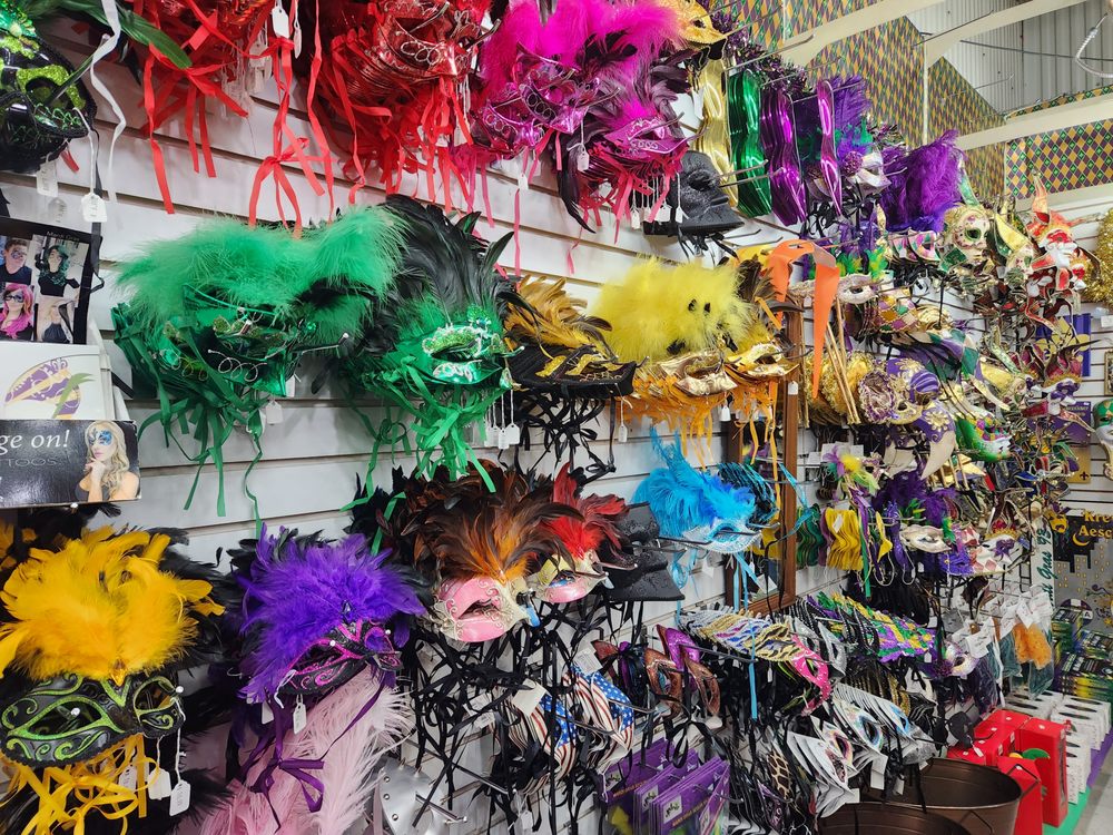 TUBBS HARDWARE & RENTAL Updated September 2024 98 Photos & 28