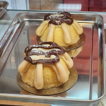 Delicatessen by Janis - Bakeries Near Me - Doral, Florida Delicatessen by Janis - Bakeries Near Me - Doral, Florida