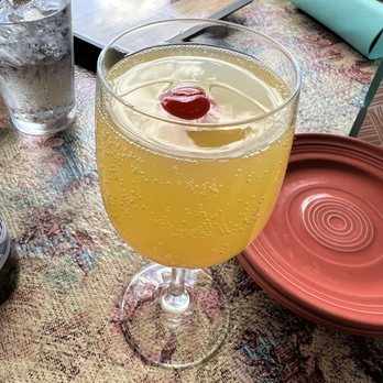 Vino In the Valley - Mimosas - American Near Me - Maiden Rock, Wisconsin Vino In the Valley - Mimosas - American Near Me - Maiden Rock, Wisconsin