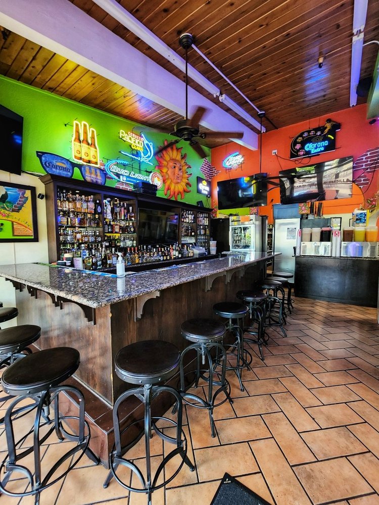 Los Gallos Taqueria