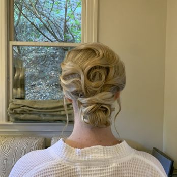 Aveda Experience Center & Salon - Hair Salons Near Me - Palm Desert, California