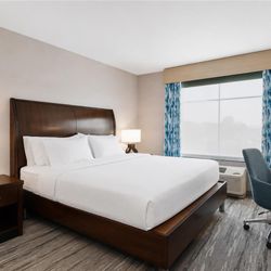 Hilton Garden Inn Wallingford/Meriden - Guest room