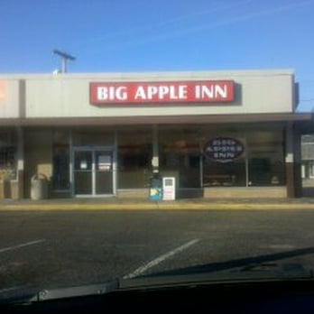 Big Apple Inn - Entrance to Big Apple Inn via State Street (Hwy.51) - Soul Food Near Me - Jackson, Mississippi Big Apple Inn - Entrance to Big Apple Inn via State Street (Hwy.51) - Soul Food Near Me - Jackson, Mississippi