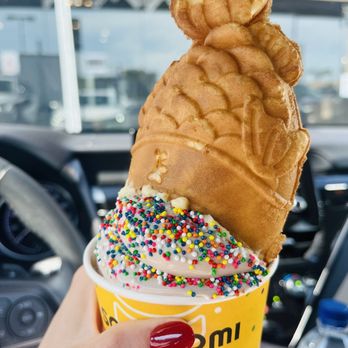 Somisomi - Oreo with sprinkles - Desserts Near Me - San Diego, California Somisomi - Oreo with sprinkles - Desserts Near Me - San Diego, California