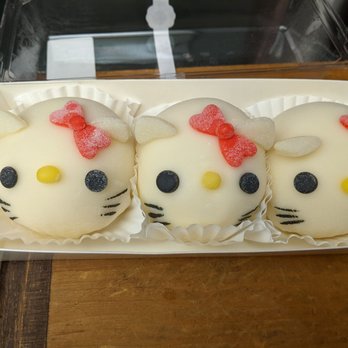 Lucky Sakura - Hello Kitty Mochi, $20 - Desserts Near Me - West Covina, California Lucky Sakura - Hello Kitty Mochi, $20 - Desserts Near Me - West Covina, California