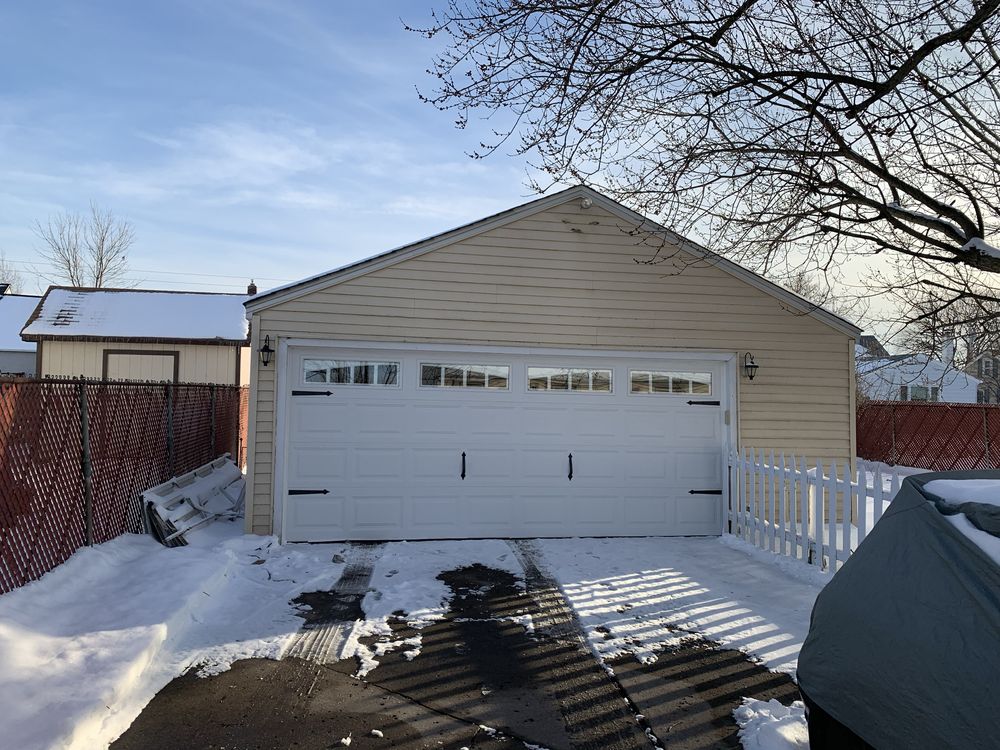 Taino Doors - Garage Door Contractor in Cheektowaga, NY