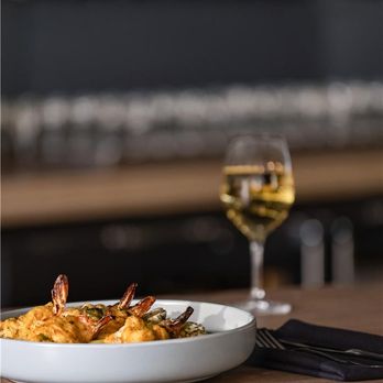 Hilton Baltimore BWI Airport - Restaurant - Hotels Near Me - Linthicum Heights, Maryland Hilton Baltimore BWI Airport - Restaurant - Hotels Near Me - Linthicum Heights, Maryland