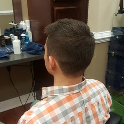 Max Men's Hairstyling - I have the strangest swirl pattern at the nape of my neck. Only great professionals can tackle it. Max nailed it.