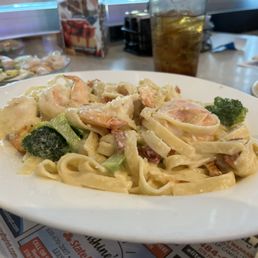 Shrimp Alfredo w/ broccoli - consumer enjoyed it. Ample shrimp were large and well cooked. Shrimp Alfredo w/ broccoli - consumer enjoyed it. Ample shrimp were large and well cooked.