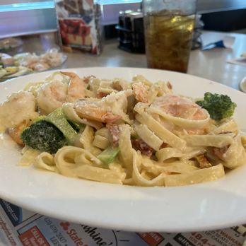 Leesport Diner - Shrimp Alfredo w/ broccoli - consumer enjoyed it. Ample shrimp were large and well cooked. - Breakfast & Brunch Near Me - Leesport, Pennsylvania Leesport Diner - Shrimp Alfredo w/ broccoli - consumer enjoyed it. Ample shrimp were large and well cooked. - Breakfast & Brunch Near Me - Leesport, Pennsylvania
