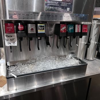 Chipotle Mexican Grill - Beverage area - Fast Food Near Me - Ellenton, Florida