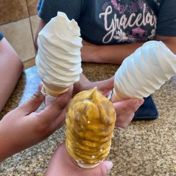 Twistee Treat - Medium vanilla cones (one dipped in peanut butter) - Ice Cream & Frozen Yogurt Near Me - Orlando, Florida Twistee Treat - Medium vanilla cones (one dipped in peanut butter) - Ice Cream & Frozen Yogurt Near Me - Orlando, Florida