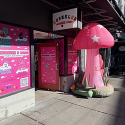 Munchies And More - Storefront