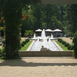 Rosengarten in Forst - Wasserspiele