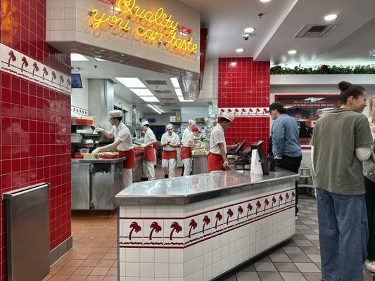 In-N-Out Burger by null