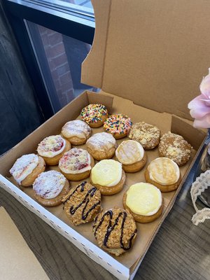 Da Vinci’s Donuts by null