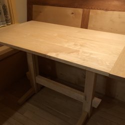 Tressel dining table
