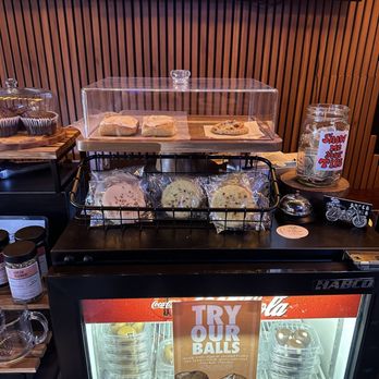 Racer Tea Bar - Snacks and drinks - Coffee & Tea Near Me - Redondo beach, California