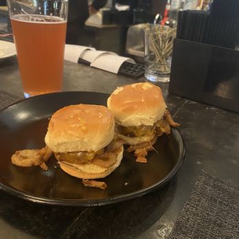 Mankas Grill - Wagyu sliders - American Near Me - Fairfield, California