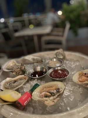 Loch Bar - Baltimore by null