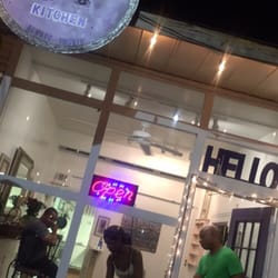 Miss P's Kitchen - Just opened a restaurant behind the food truck!