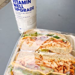 The Bagel Co - Fuldkornsbagel med spicy chicken